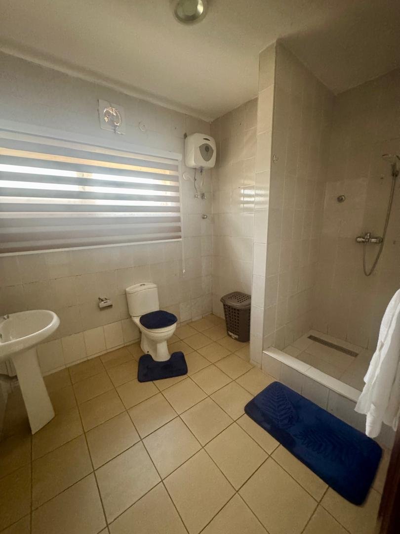 Spacious three Bedroom Apartment for Lease in Roman Ridge