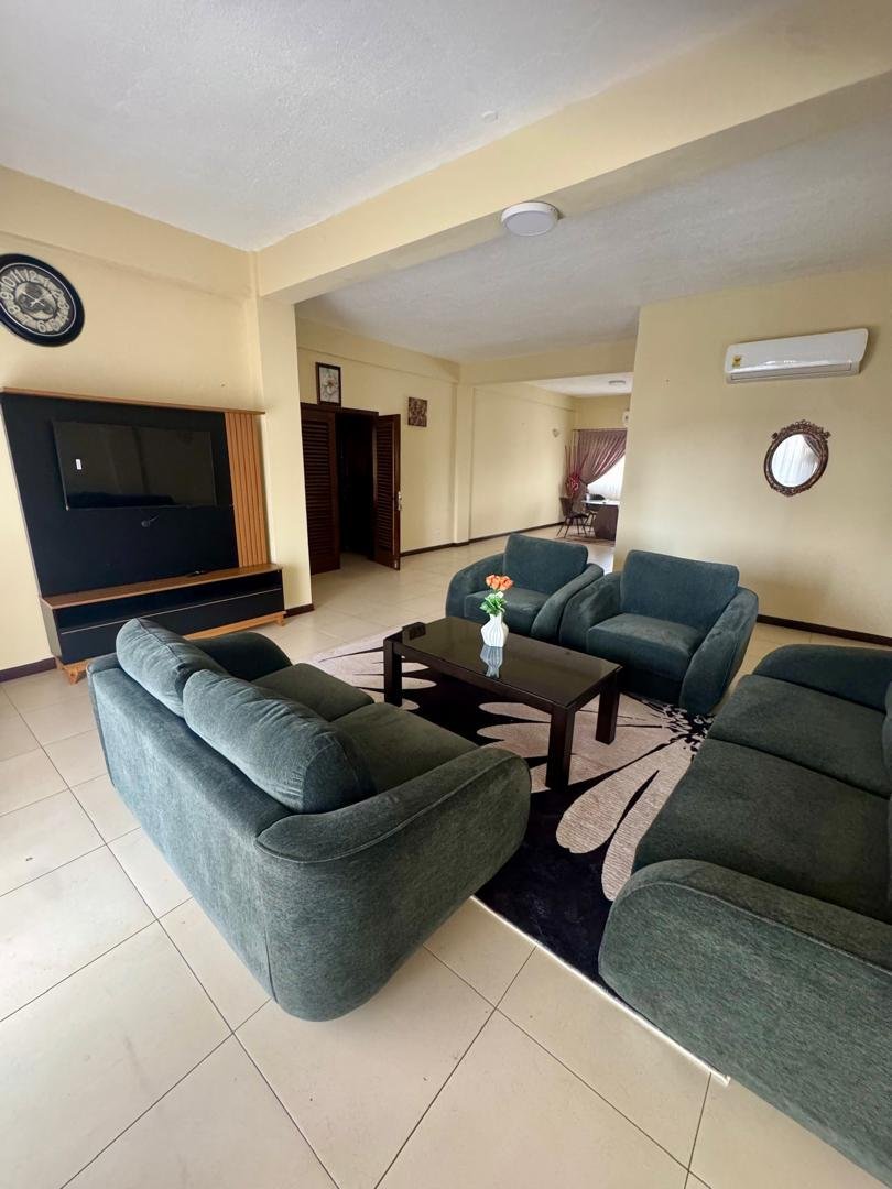 Spacious three Bedroom Apartment for Lease in Roman Ridge