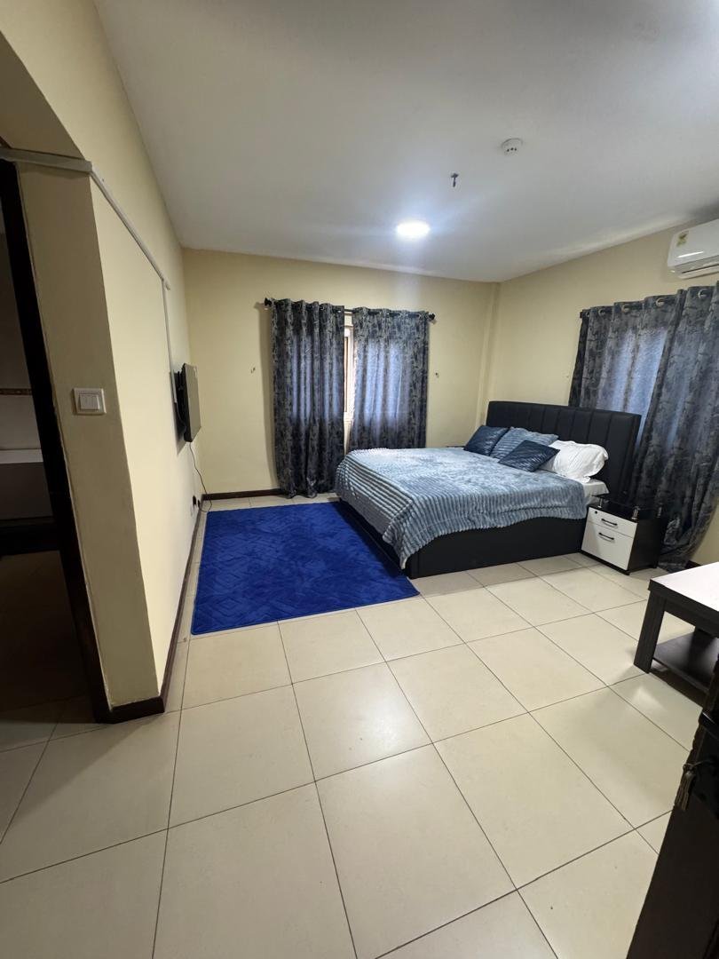 SPACIOUS TWO-BEDROOM APARTMENT FOR LEASE IN ROMAN RIDGE