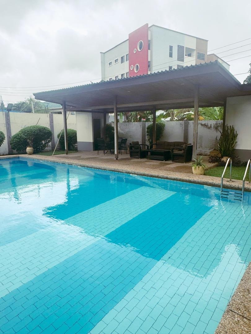 SPACIOUS TWO-BEDROOM APARTMENT FOR LEASE IN ROMAN RIDGE