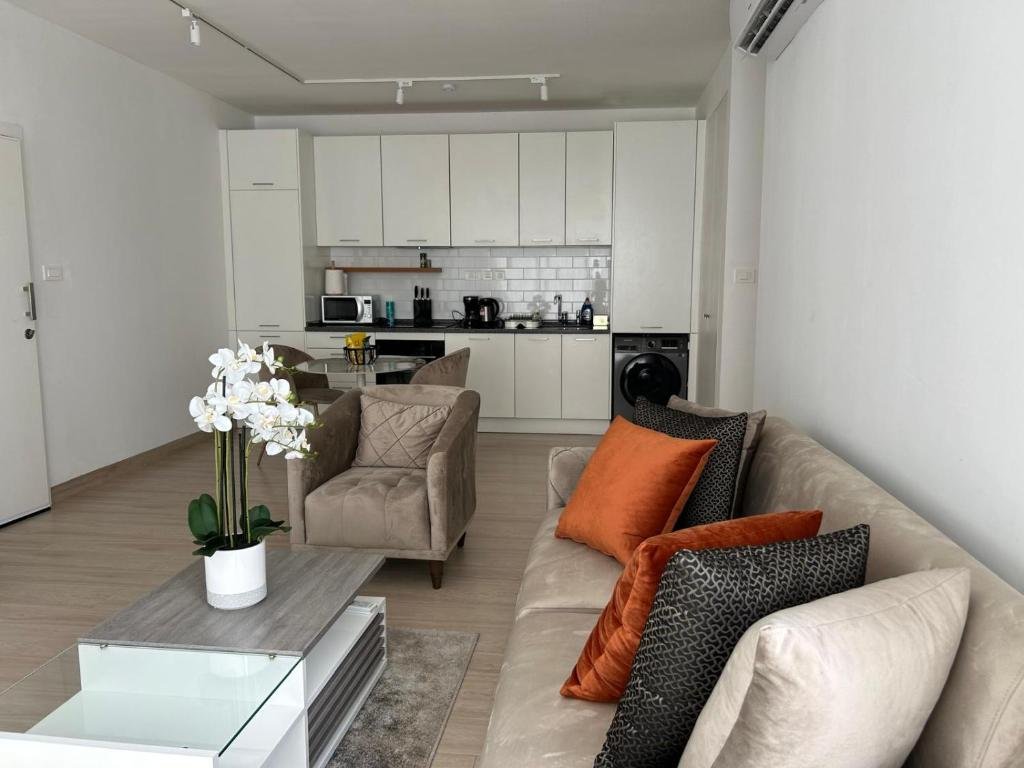 1 Bedroom Apartment In Cantonments