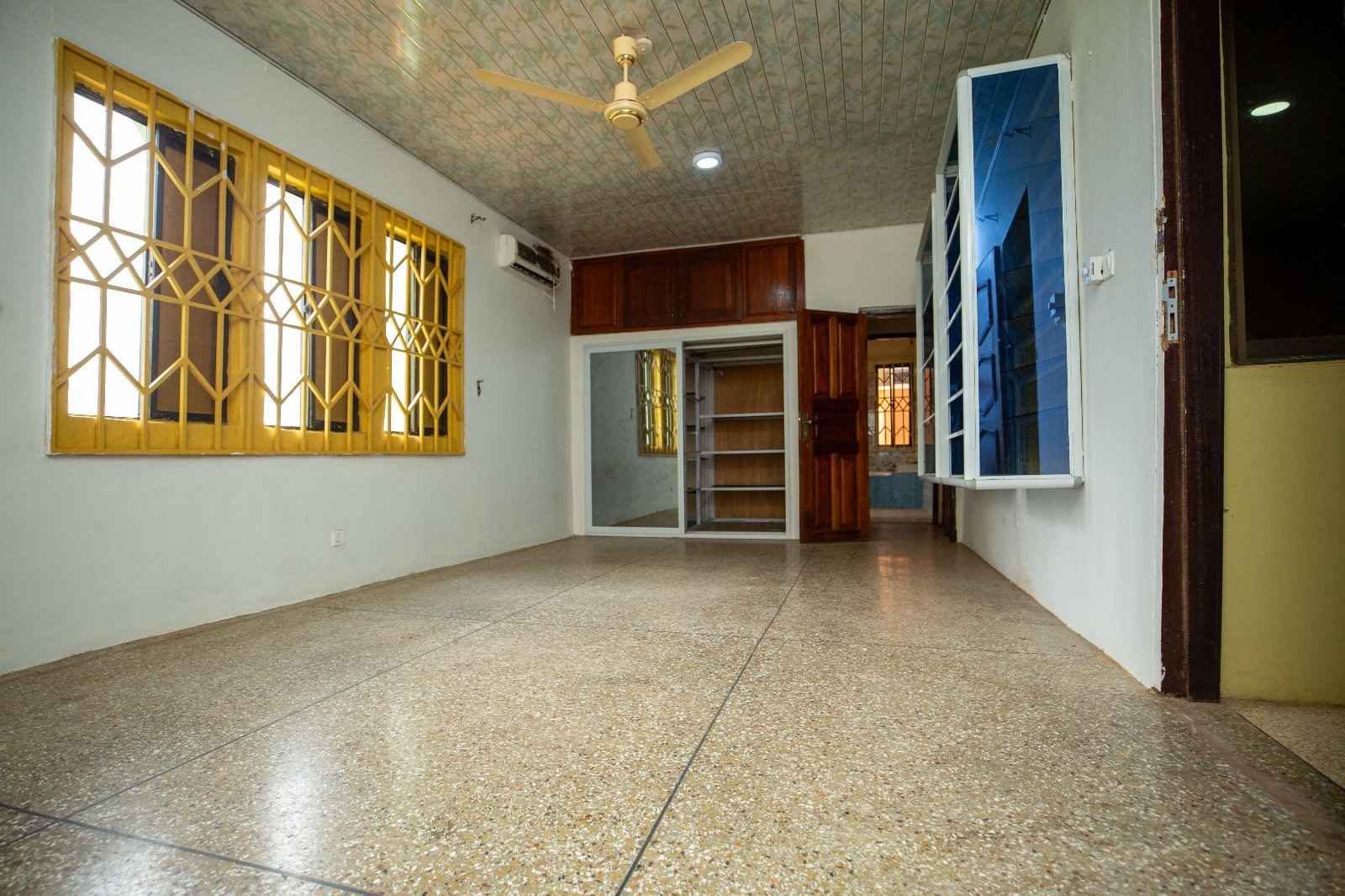6-Bedroom Executive Residence for Sale in Fijai