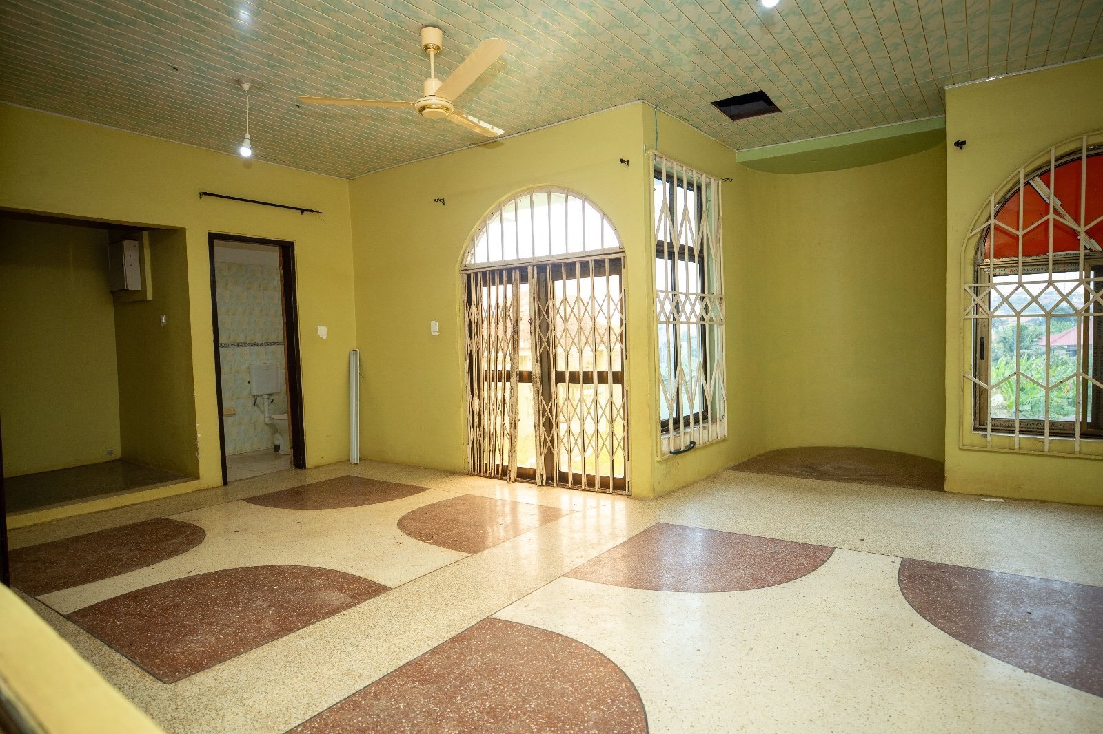 6-Bedroom Executive Residence for Sale in Fijai, Takoradi