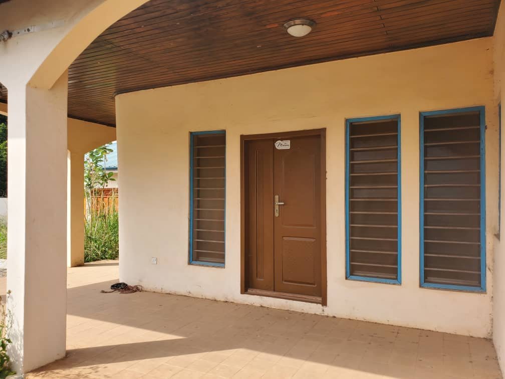 5-Bedroom Commercial or Residential Property for Rent in Adenta, Accra