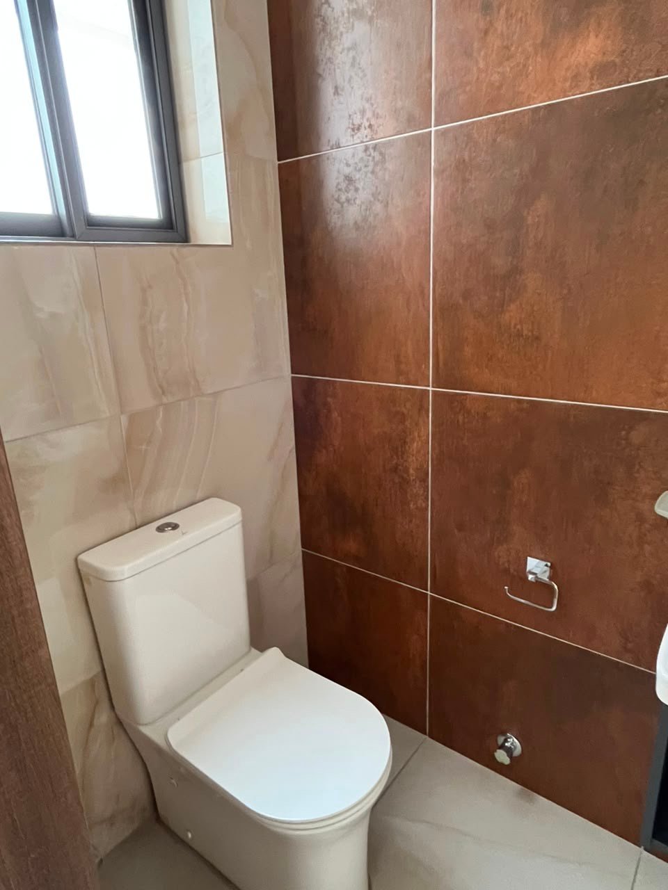 Elegant 4-Bedroom Luxury House for Sale with Swimming Pool in East Legon (American House)