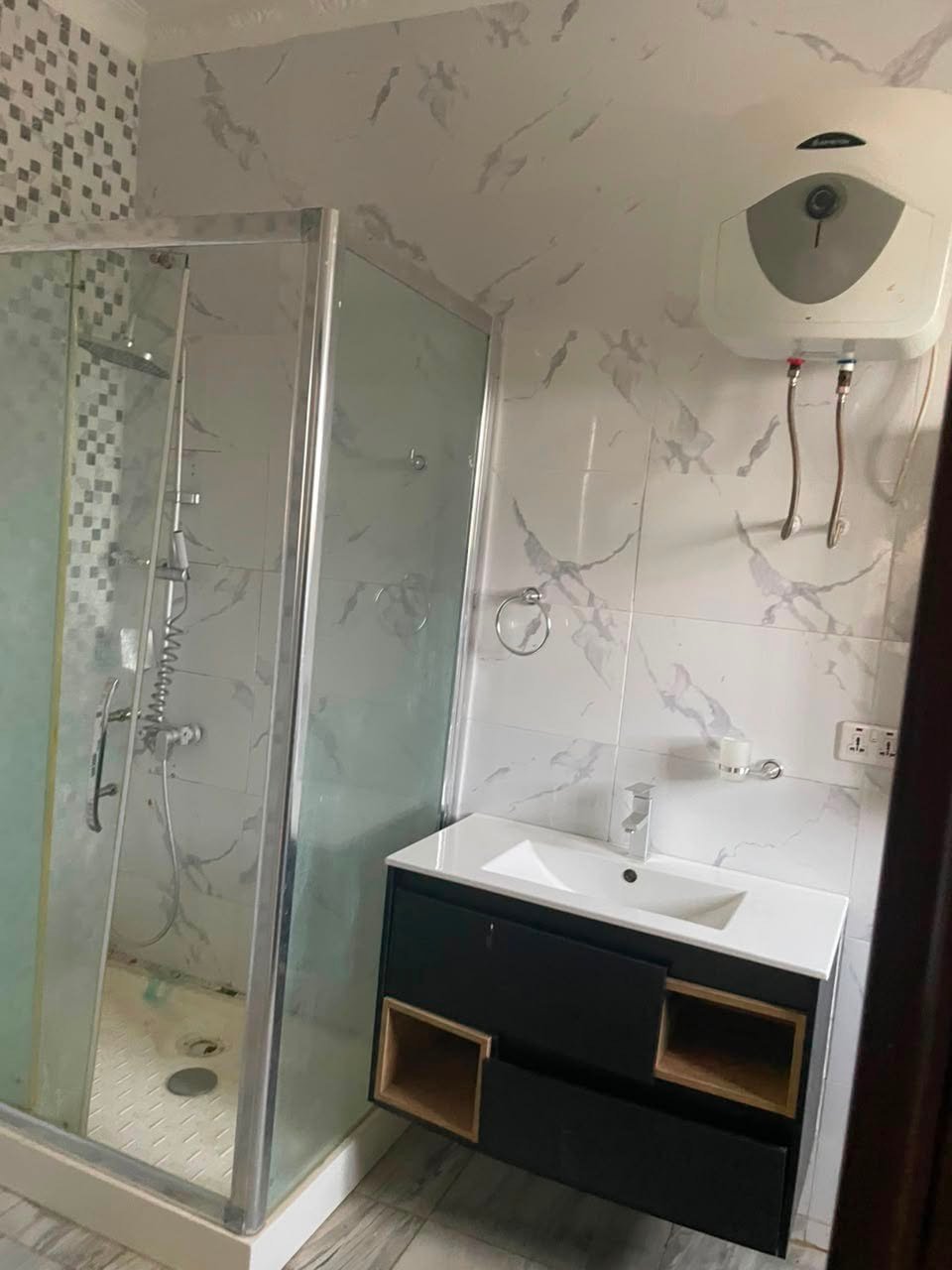 EXECUTIVE 4-BEDROOM HOUSE FOR SALE IN OYARIFA