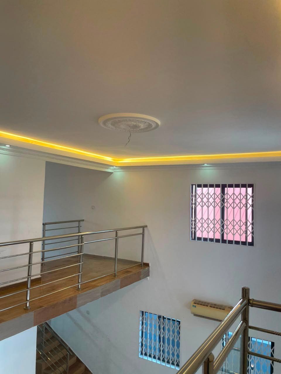 EXECUTIVE 4-BEDROOM HOUSE FOR SALE IN OYARIFA