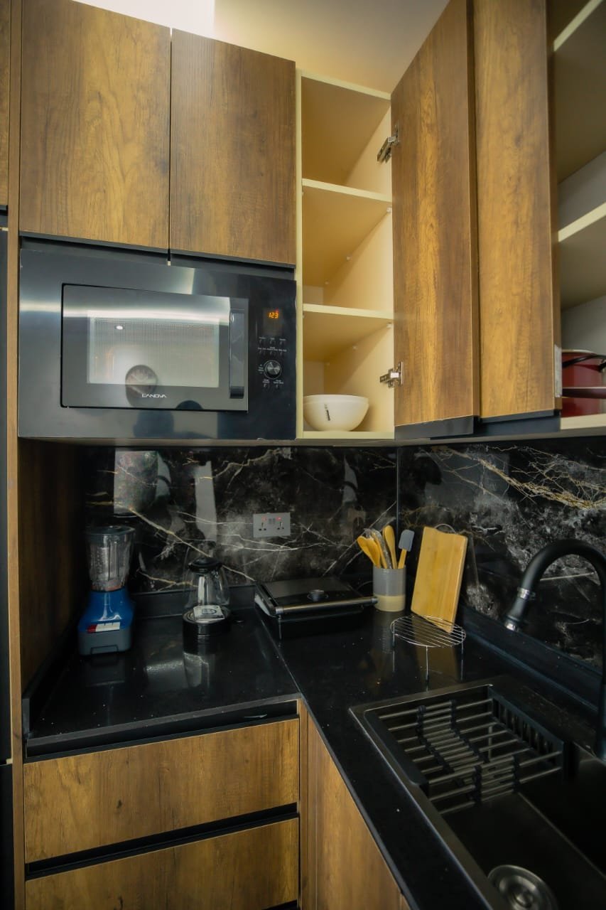 Executive Luxury 2 Bedroom Fully Furnished Apartment for Rent in Labone