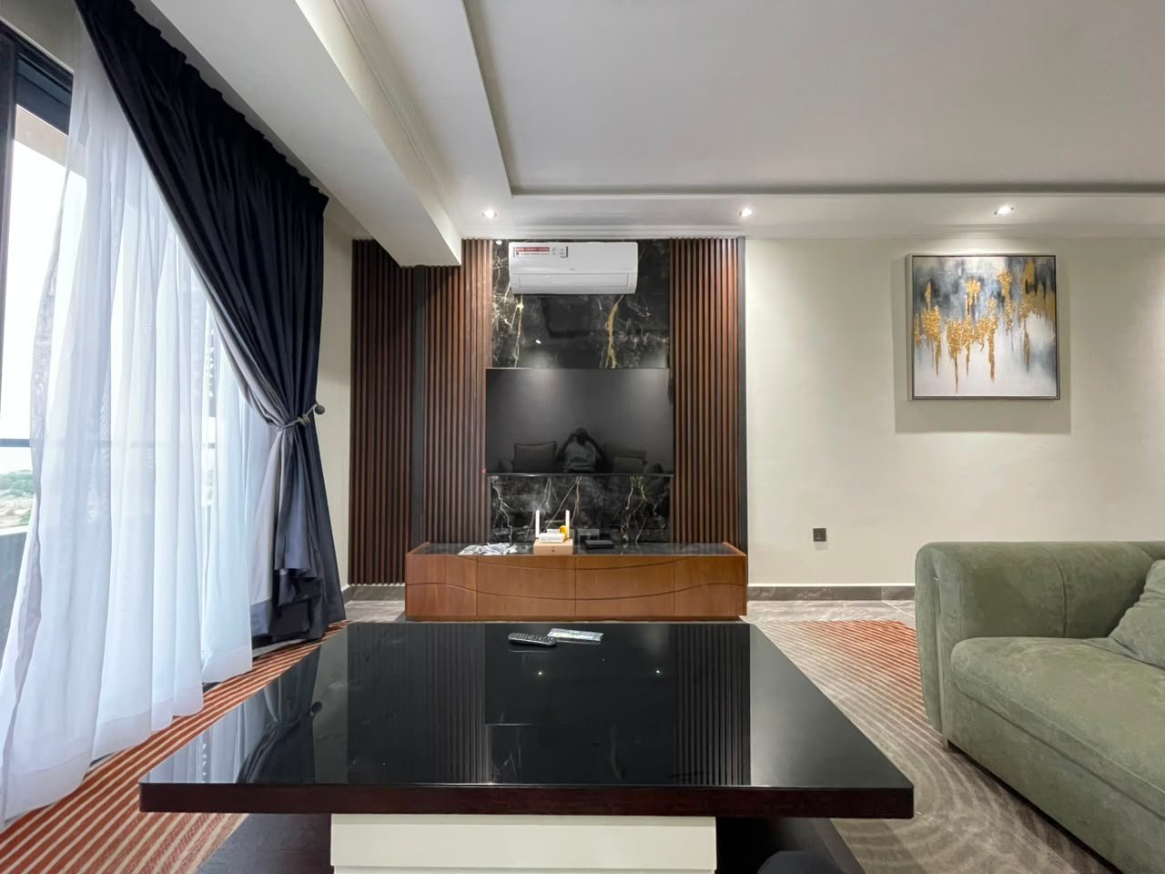 Fully Furnished 1-Bedroom Apartment for Rent – Labone, Accra