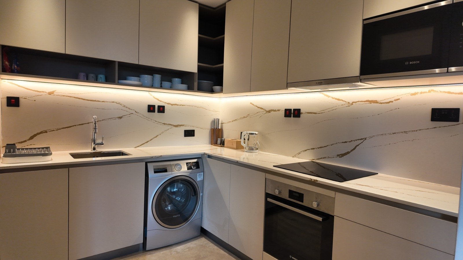 Fully Furnished 1-Bedroom Apartment with Swimming Pool for Sale – Labone, Accra