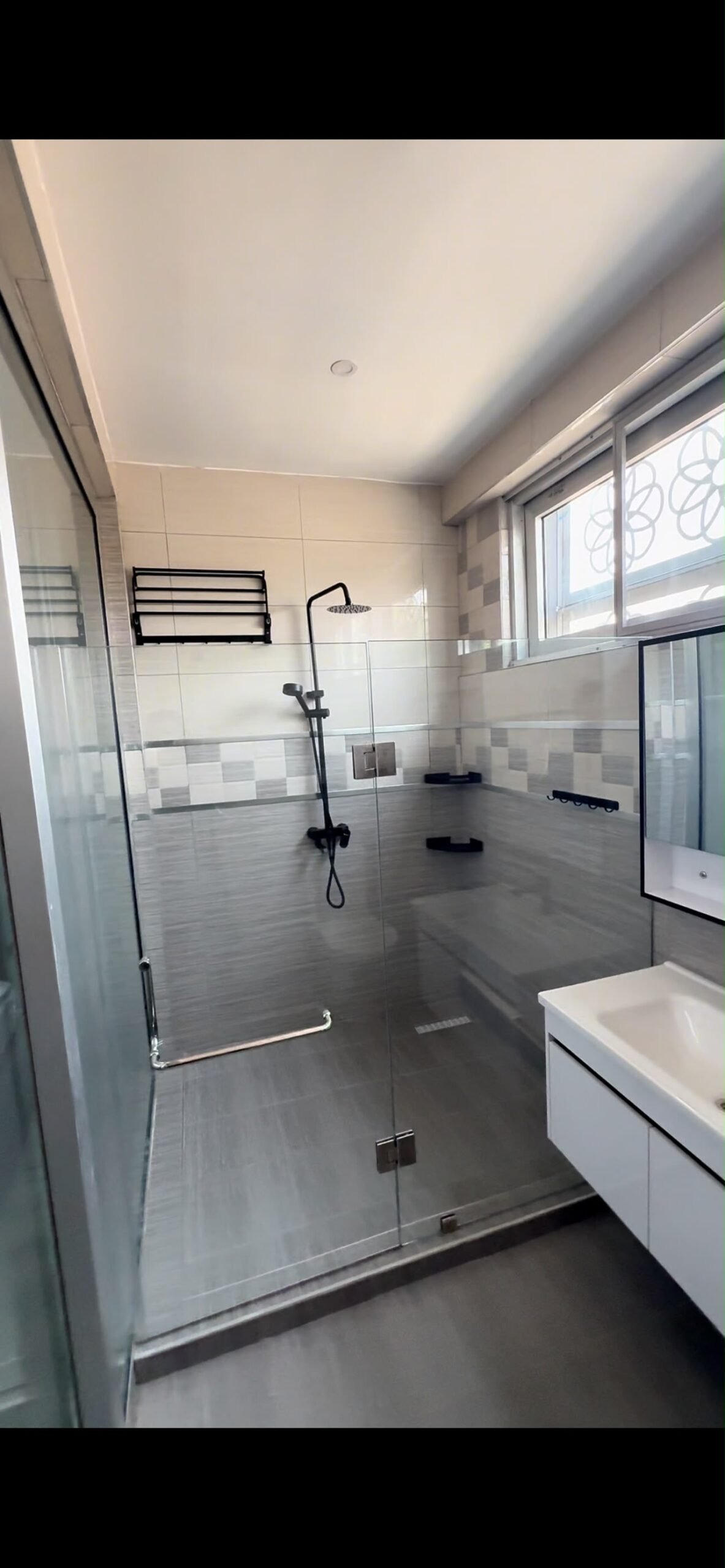 Contemporary 2-Bedroom Apartment for Sale in Nungua, Accra