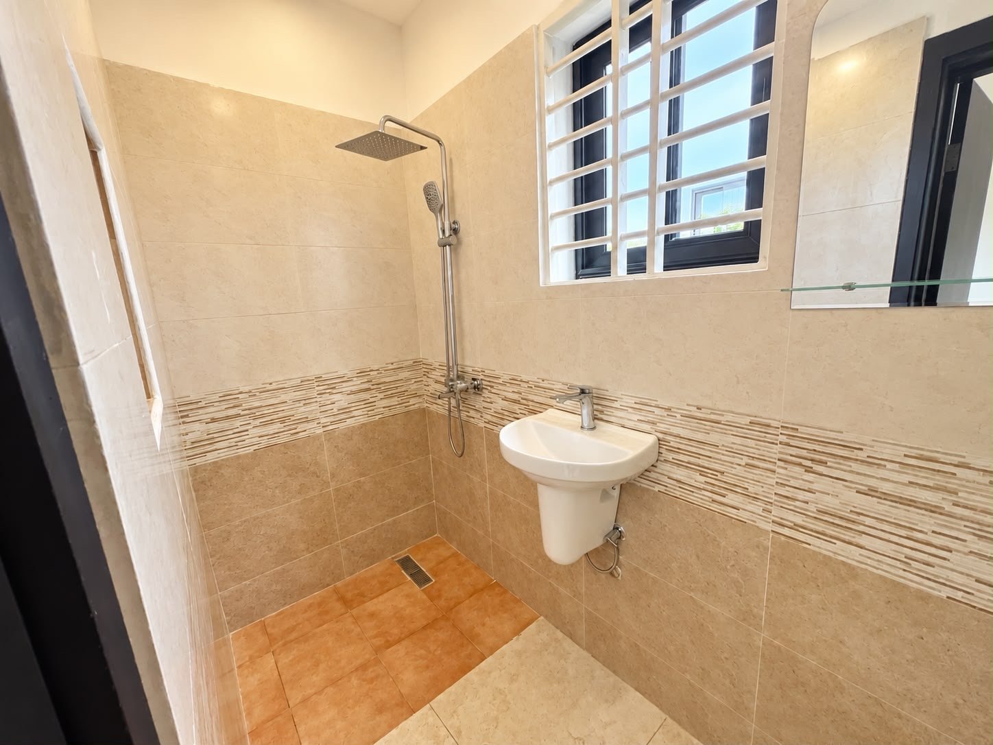 Newly Built Luxury 3-Bedroom, 3-Bathroom Residence for Rent In Airport Hills