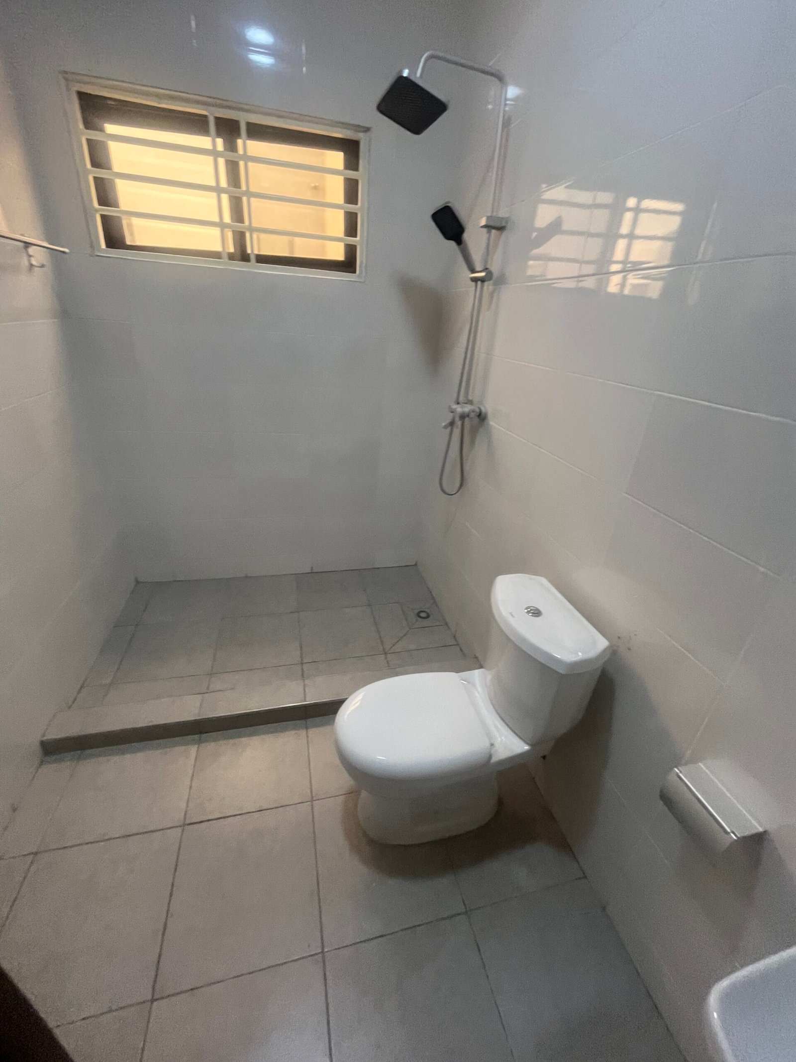 3 Bedroom Homes For Sale In Adenta, Amrahia