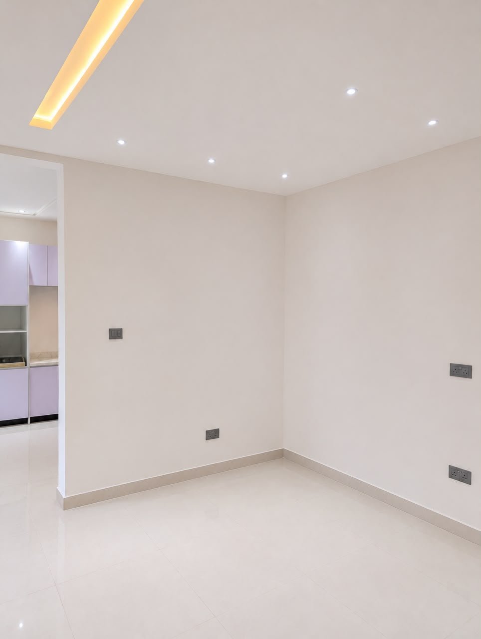 3-BEDROOM SEMI-DETACHED HOUSE FOR SALE IN LAKESIDE ESTATE.