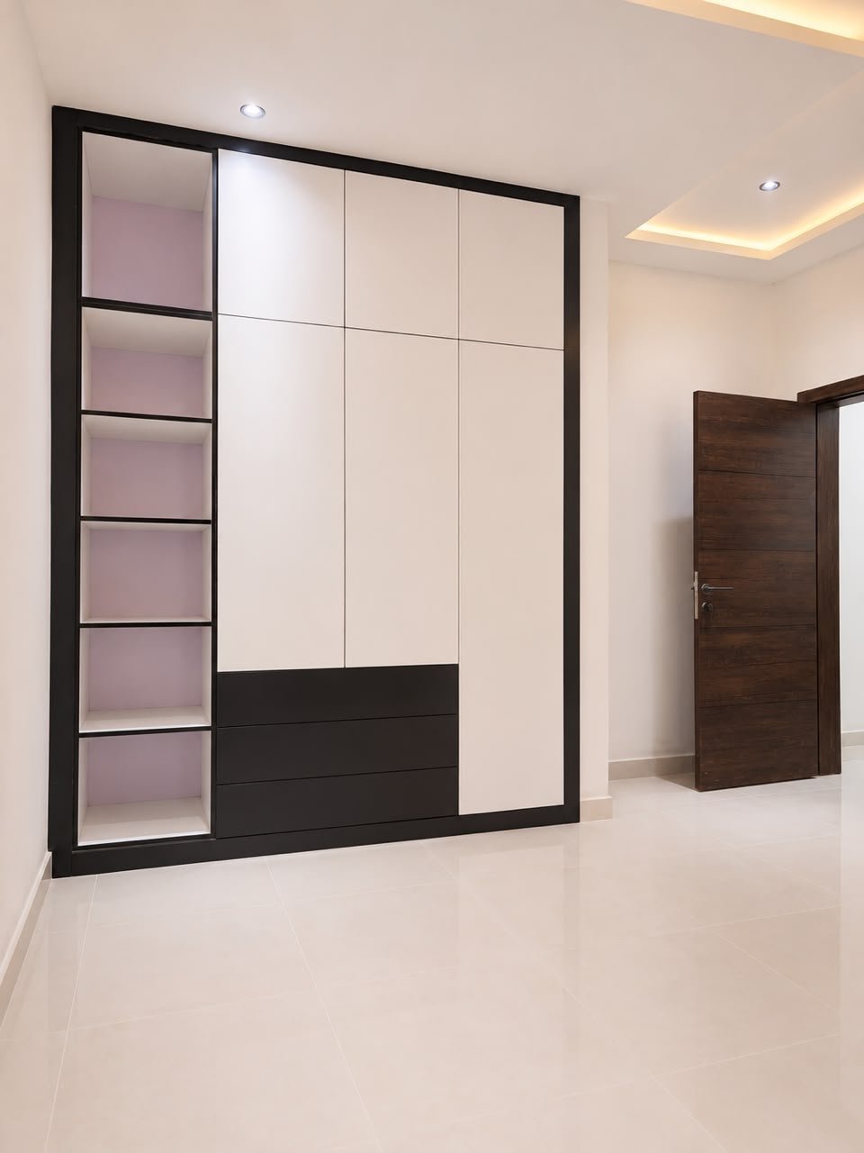 3-BEDROOM SEMI-DETACHED HOUSE FOR SALE IN LAKESIDE ESTATE.